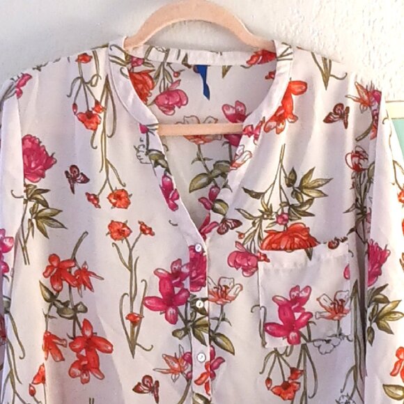 Falls Creek Floral Print V-Neck 3/4 Sleeve Blouse Woman's Plus Size 2X - Picture 2 of 4